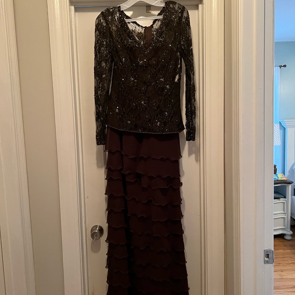 Mother’s Dress chocolate brown NWT size 6